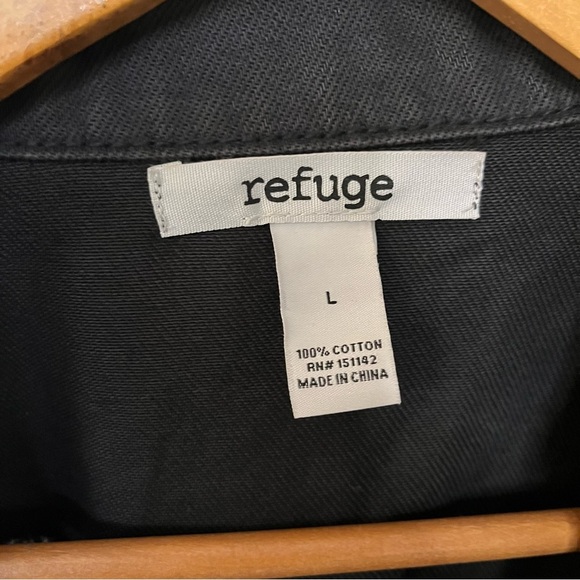 😮‍💨🖤 Refuge Black Distressed Denim Jacket Sz L | Shredded Ripped Trucker Jacket - Picture 3 of 7